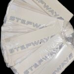 نوشته روی درب استپ وی اصلی